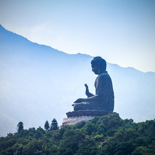 Estatua de Buda gigante en Hong Kong.  Foto: Bule Sky Studio / Shutterstock.com