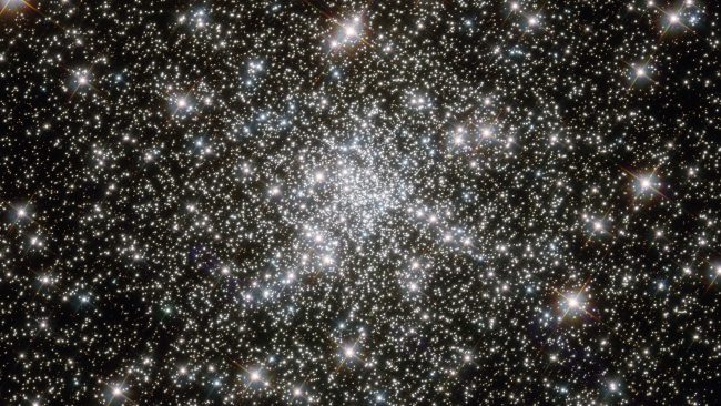 El Universo está formado por miles de millones de estrellas y planetas, y algunos de ellos están en esta imagen del Telescopio Espacial James Webb.  Click para agrandar.  Foto: NASA.